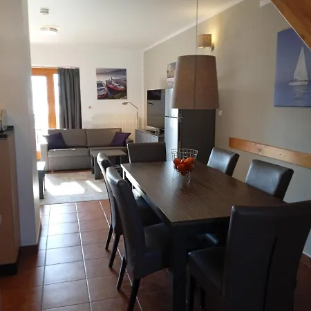 Apartment Apartment: Ski-close Terrace Retreat *